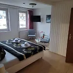 Πανσιόν Parkblick 3*